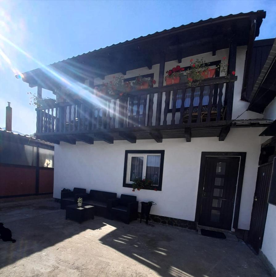 Casuta Piatra Craiului Holiday home